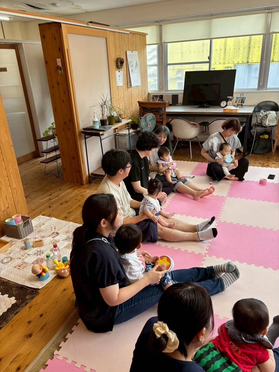 第1回 1日ほいくえんの様子（リトミック）